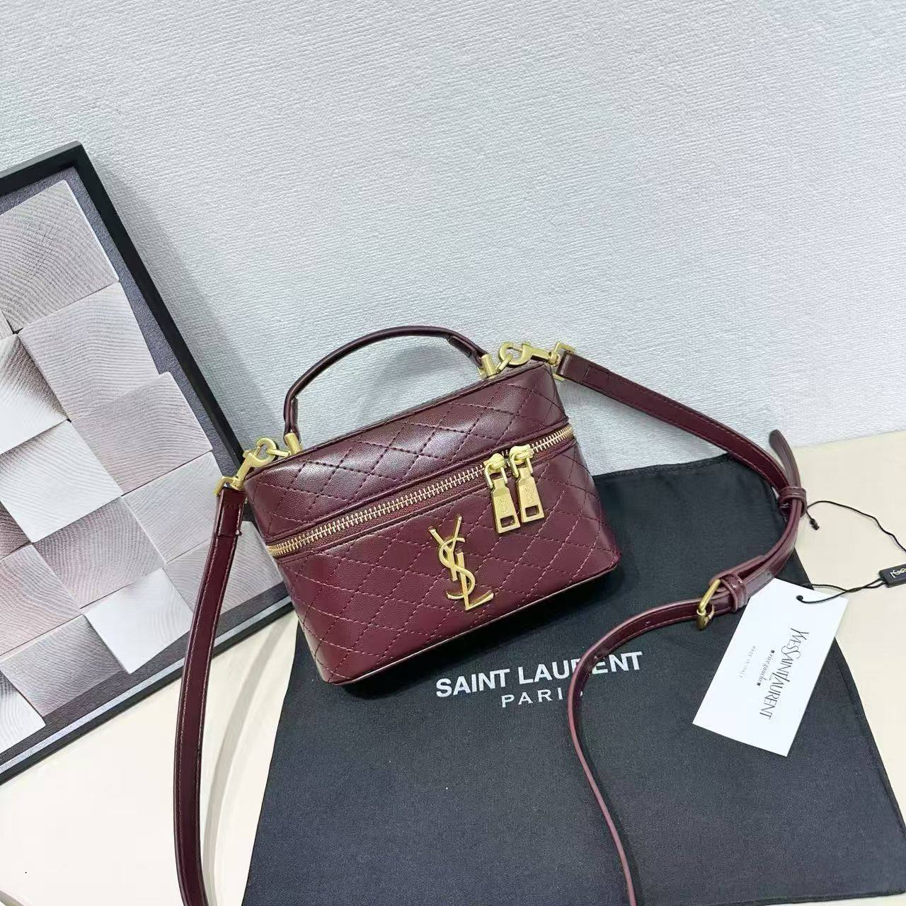ysl Elegant vanity case