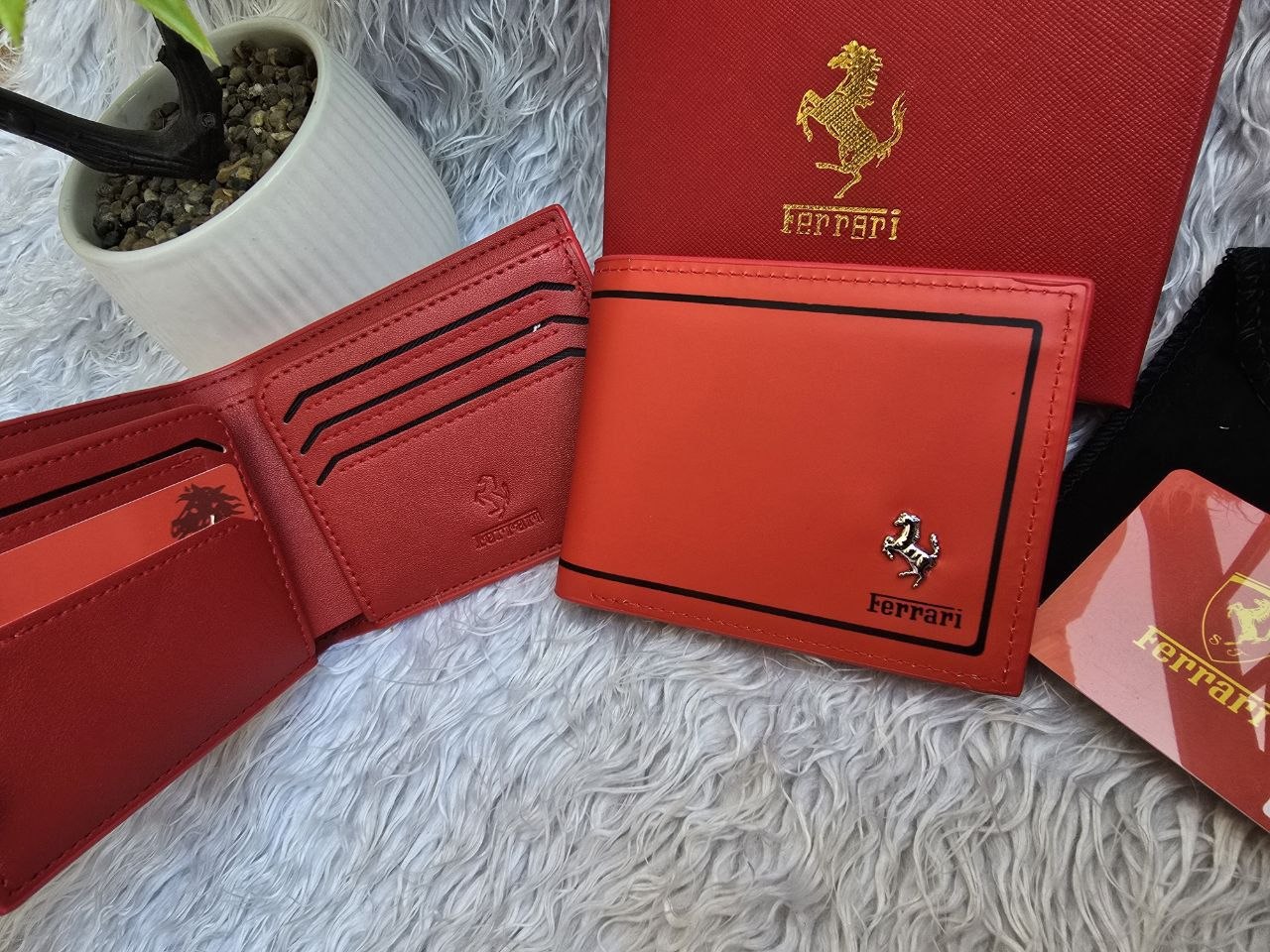 Ferrari Premium Leather Bi-Fold Men's Wallet – Rosso Corsa Edition