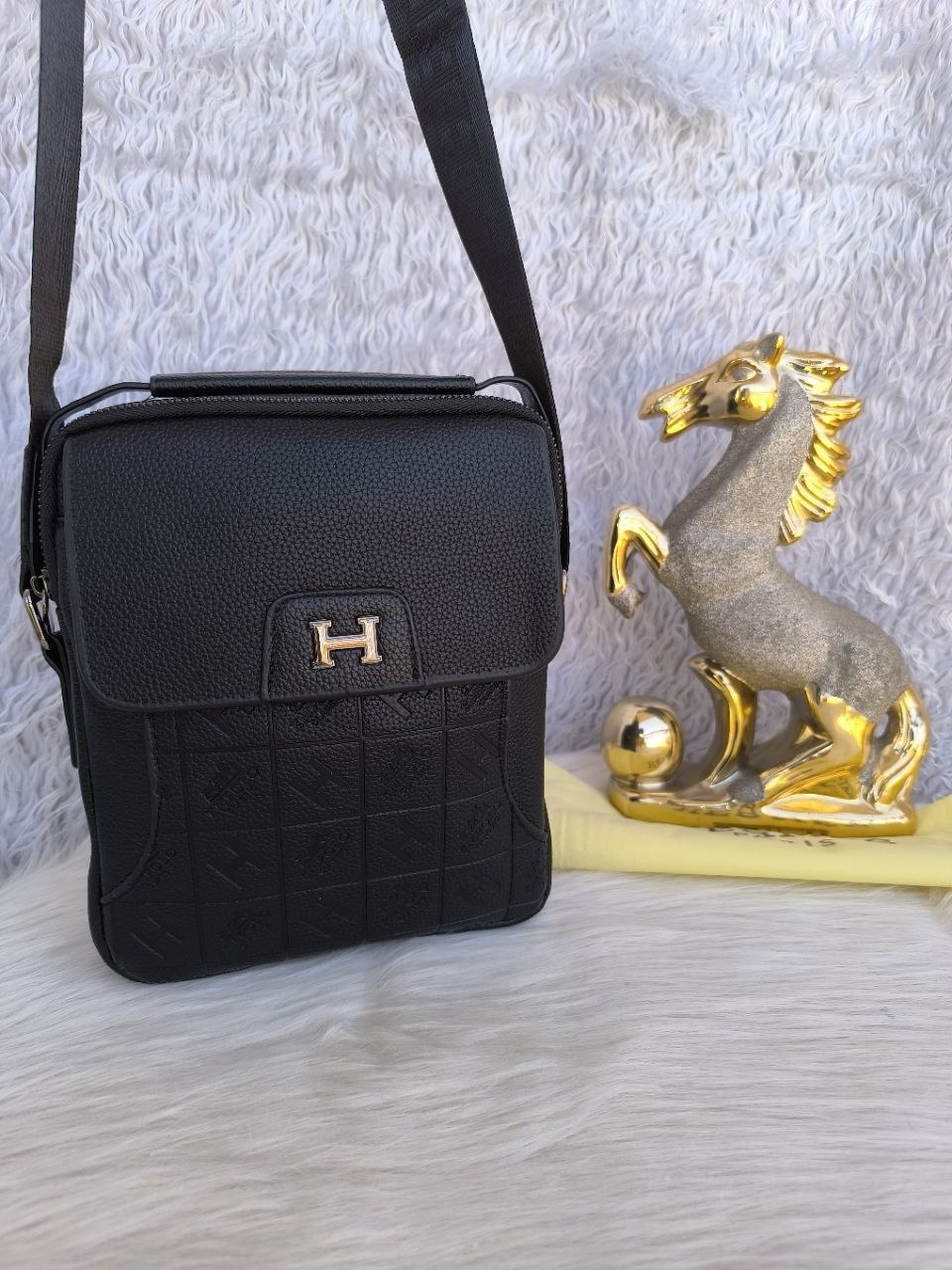 Premium Men's Leather Crossbody Shoulder Bag - Model: H-Classic Cross