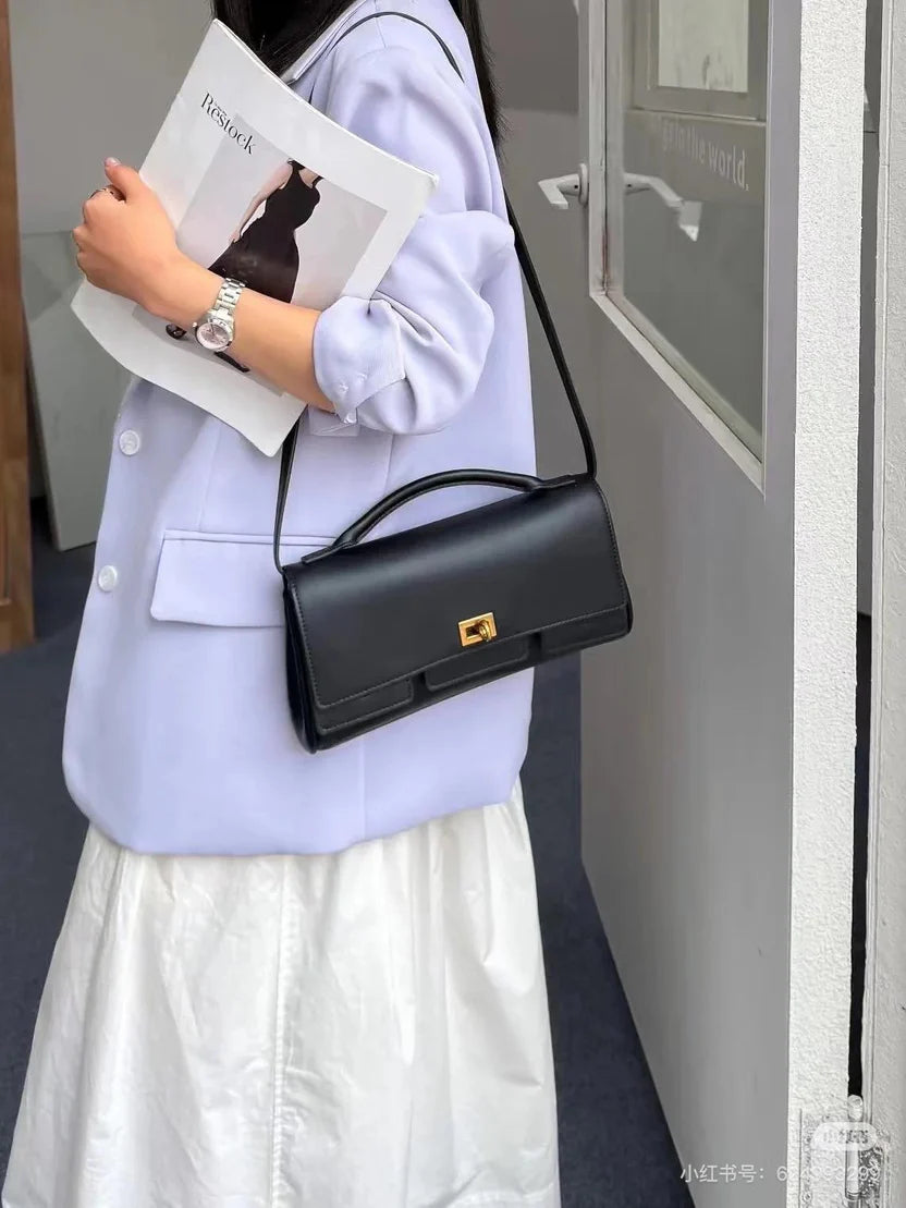 The New Baguette Top-Handle