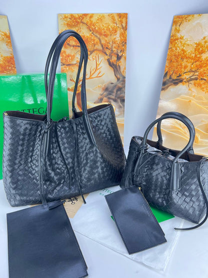 Bottega Knot Lock Fondant Bag