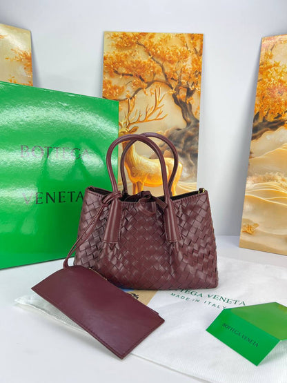Bottega Knot Lock Fondant Bag
