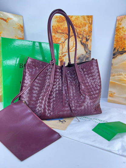Bottega Knot Lock Fondant Bag