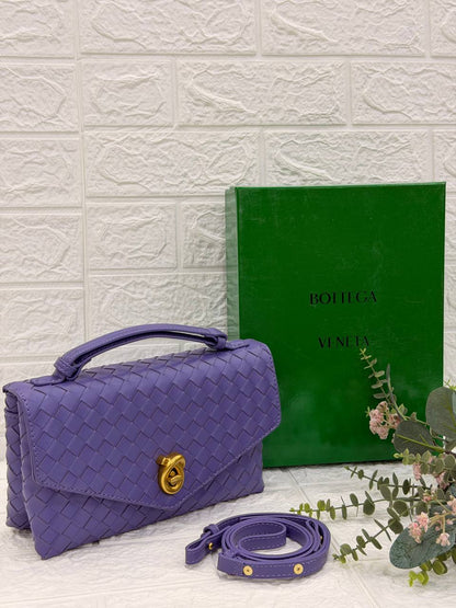 Bottega Knot Lock Fondant Bag