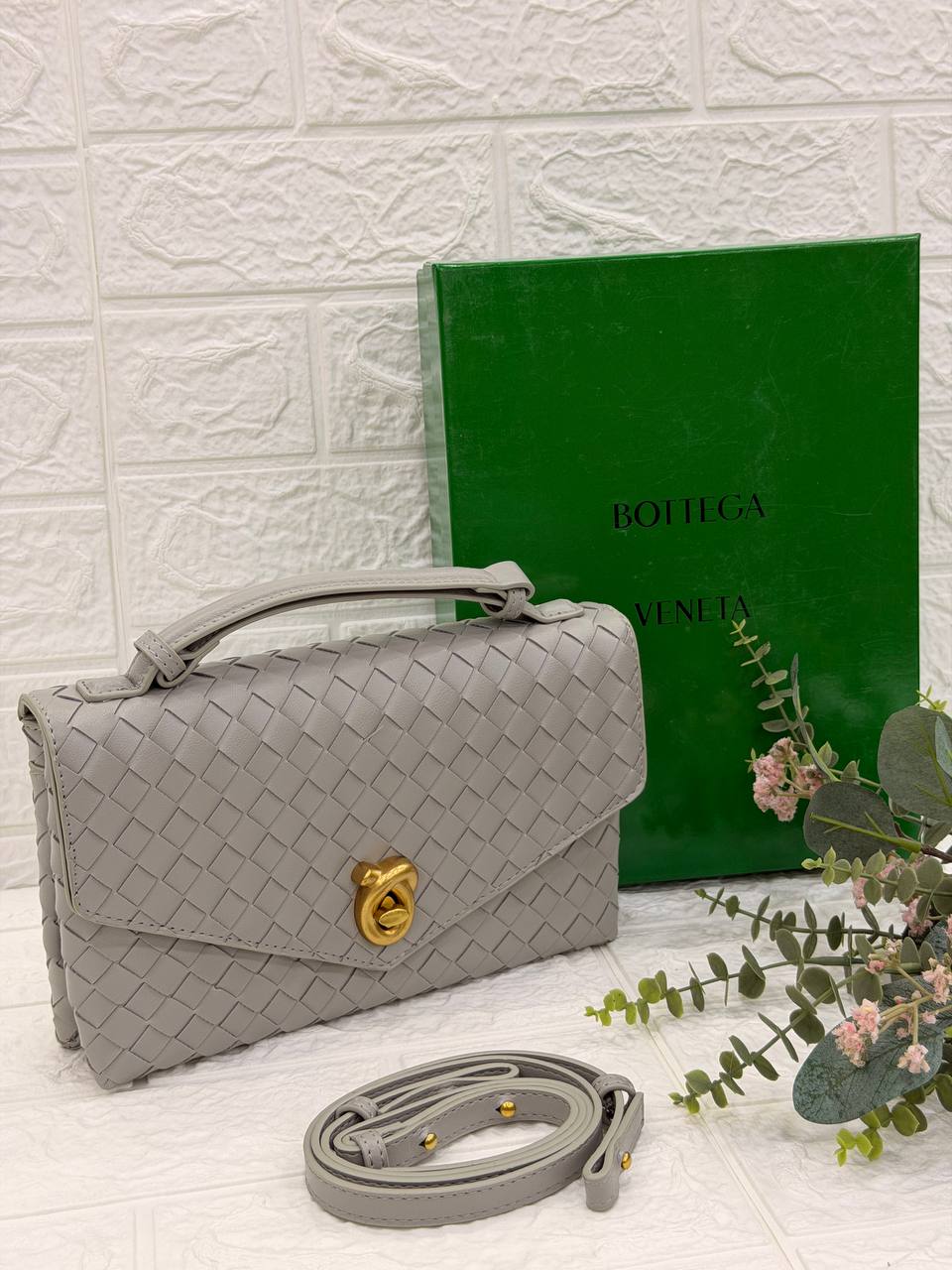 Bottega Knot Lock Fondant Bag