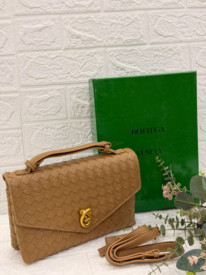 Bottega Knot Lock Fondant Bag