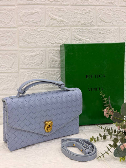 Bottega Knot Lock Fondant Bag