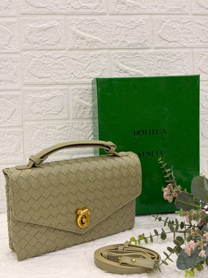 Bottega Knot Lock Fondant Bag