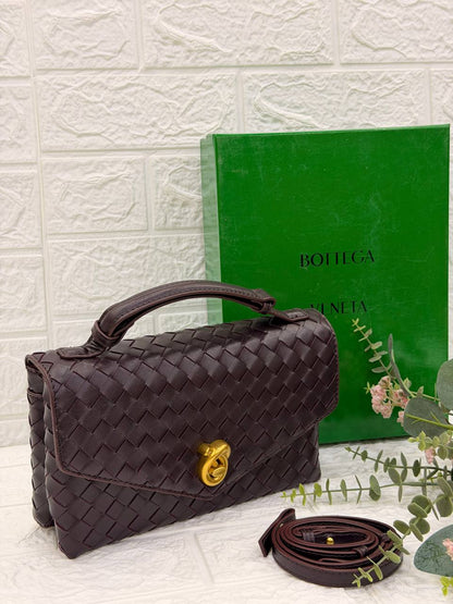 Bottega Knot Lock Fondant Bag