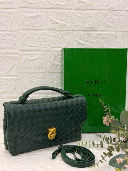 Bottega Knot Lock Fondant Bag