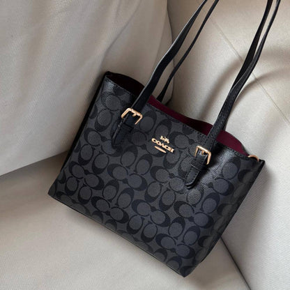 COACH Mollie Tote 25 in Signature Canvas