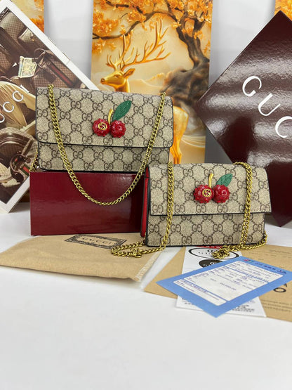 Gucci Linea Cherry GG Supreme Chain