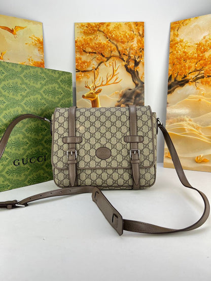 Gucci GG Supreme Messenger Bag with Interlocking G Patch - unisex