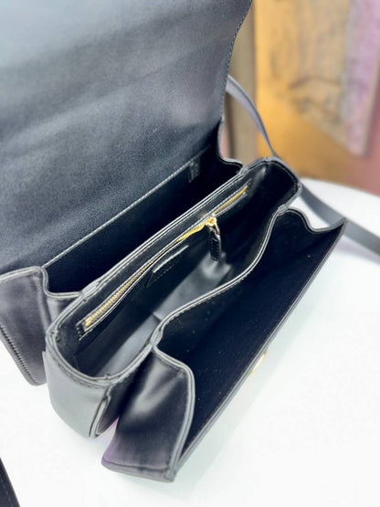The Elegant Flap Shoulder Bag