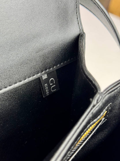The Elegant Flap Shoulder Bag