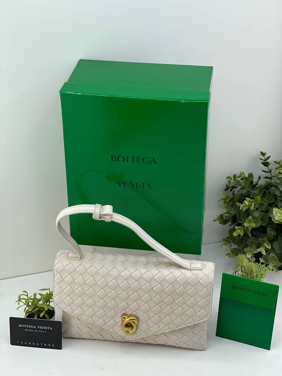 Bottega Knot Lock Fondant Bag