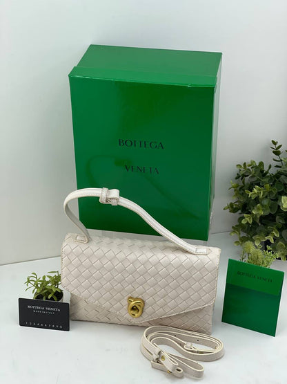 Bottega Knot Lock Fondant Bag
