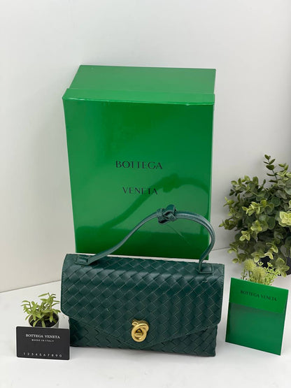 Bottega Knot Lock Fondant Bag