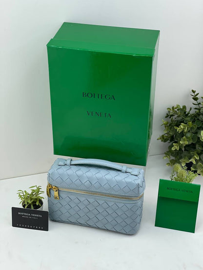 Bottega Veneta Intrecciato Leather Vanity Case Bag