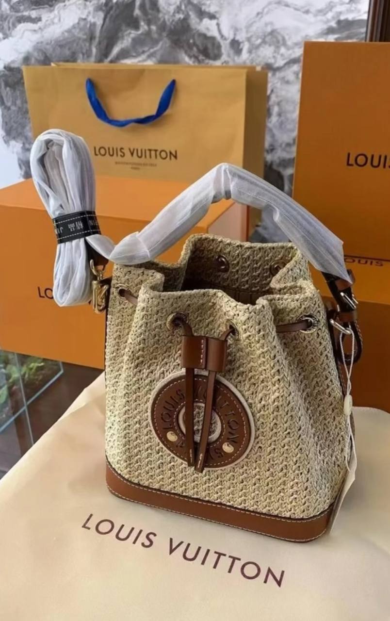 Louis Vuitton NeoNoe Bucket Bag (Raffia Style)