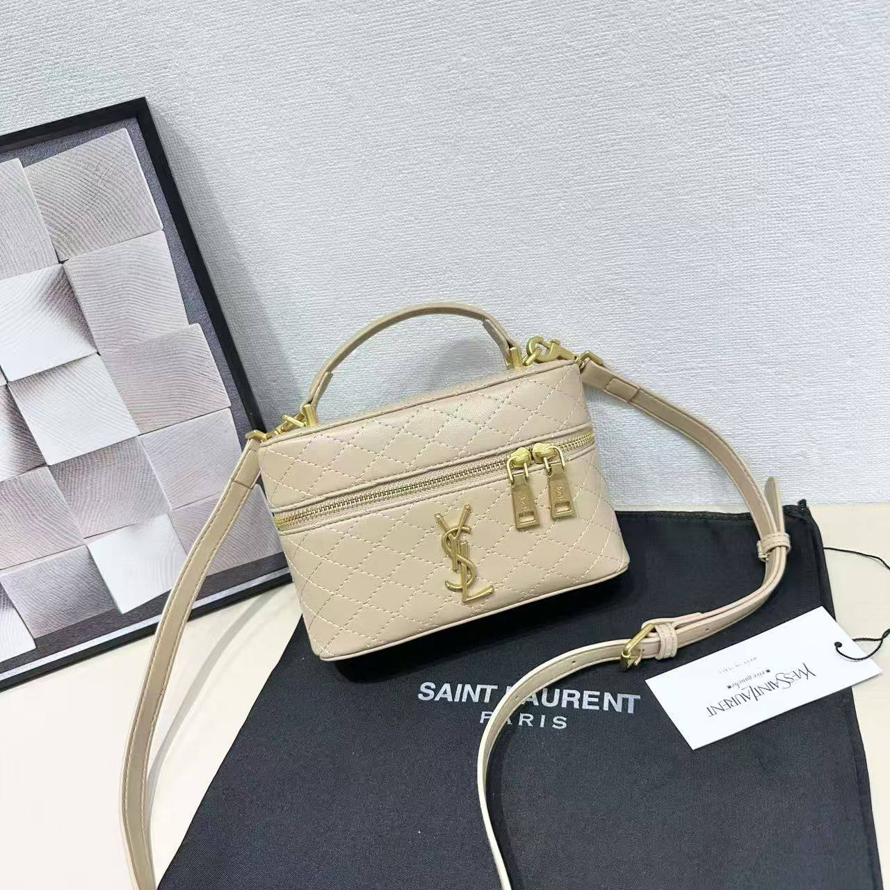 ysl Elegant vanity case