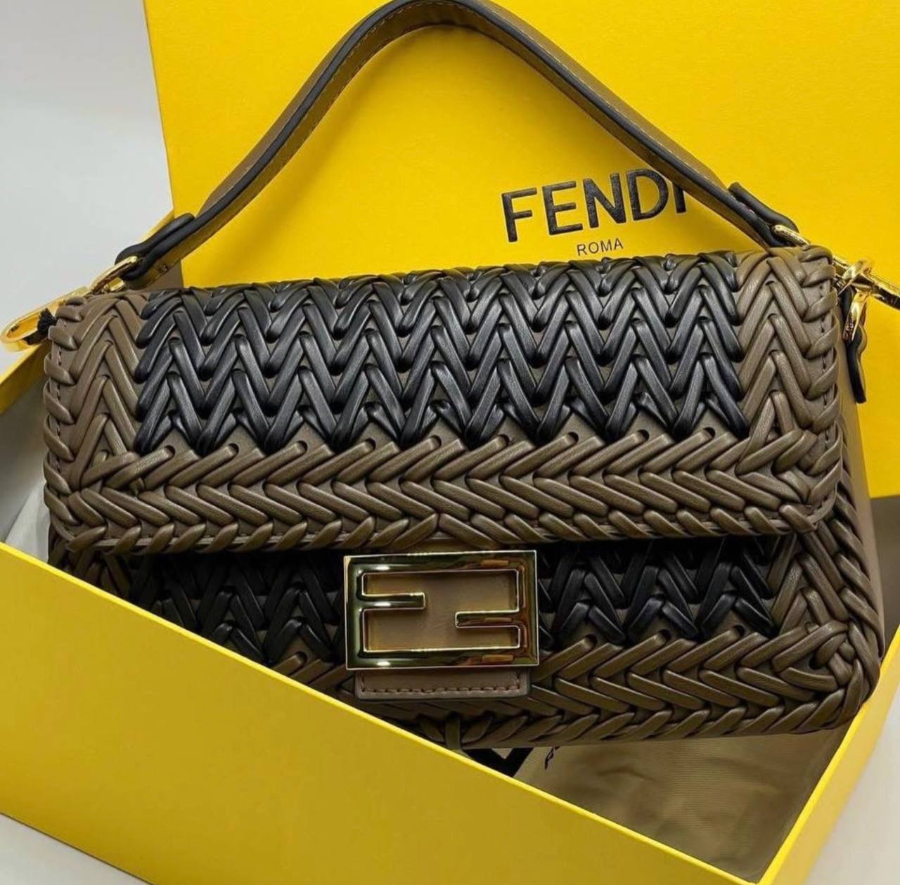 Baguette FF Woven-Leather Shoulder Bag