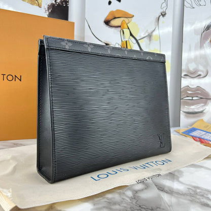 Louis Vuitton Poche Toilette / Toiletry Pouch