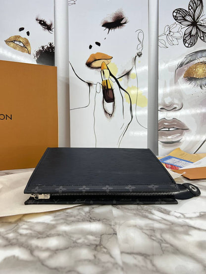Louis Vuitton Poche Toilette / Toiletry Pouch