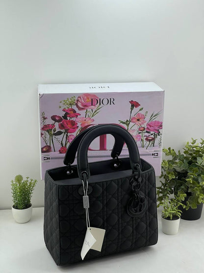 Lady Dior Bag (Medium / Classic Cannage)