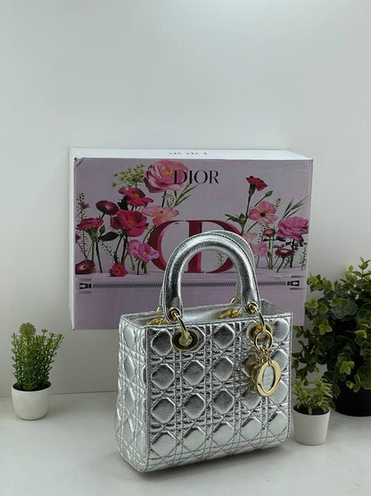 Lady Dior Bag (Medium / Classic Cannage)