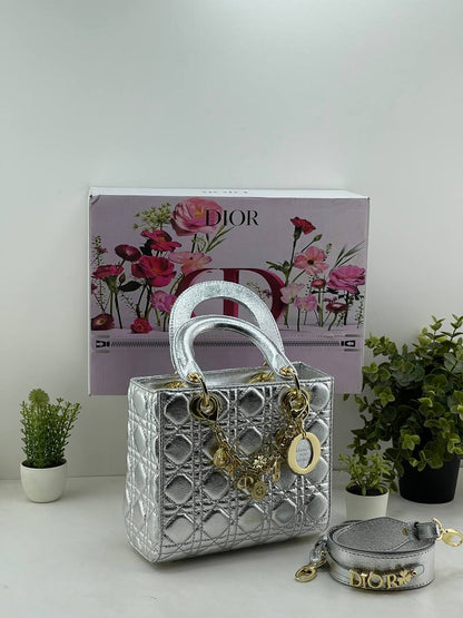 Lady Dior Bag (Medium / Classic Cannage)