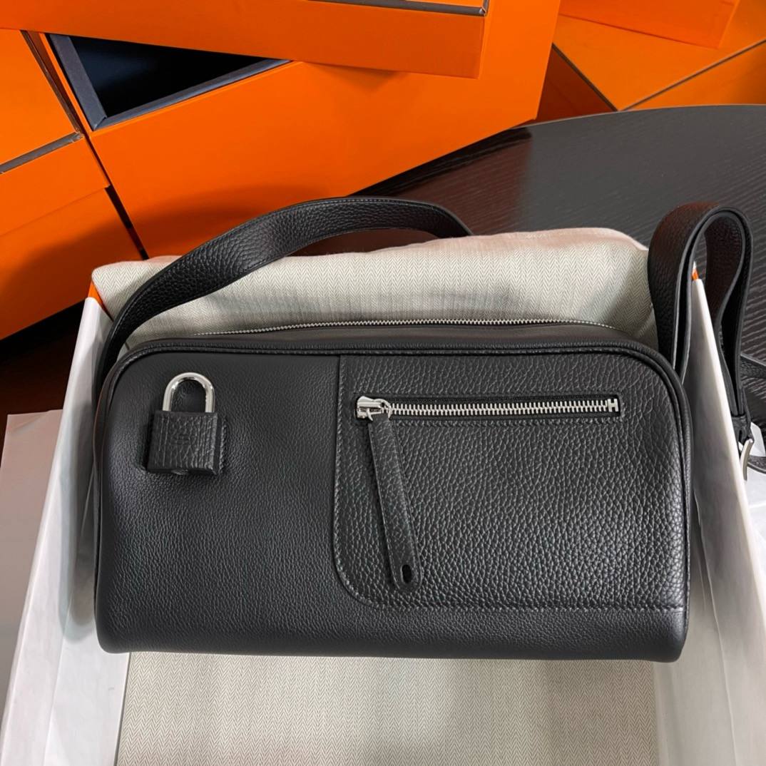 Hermès Steve Light Messenger Bag