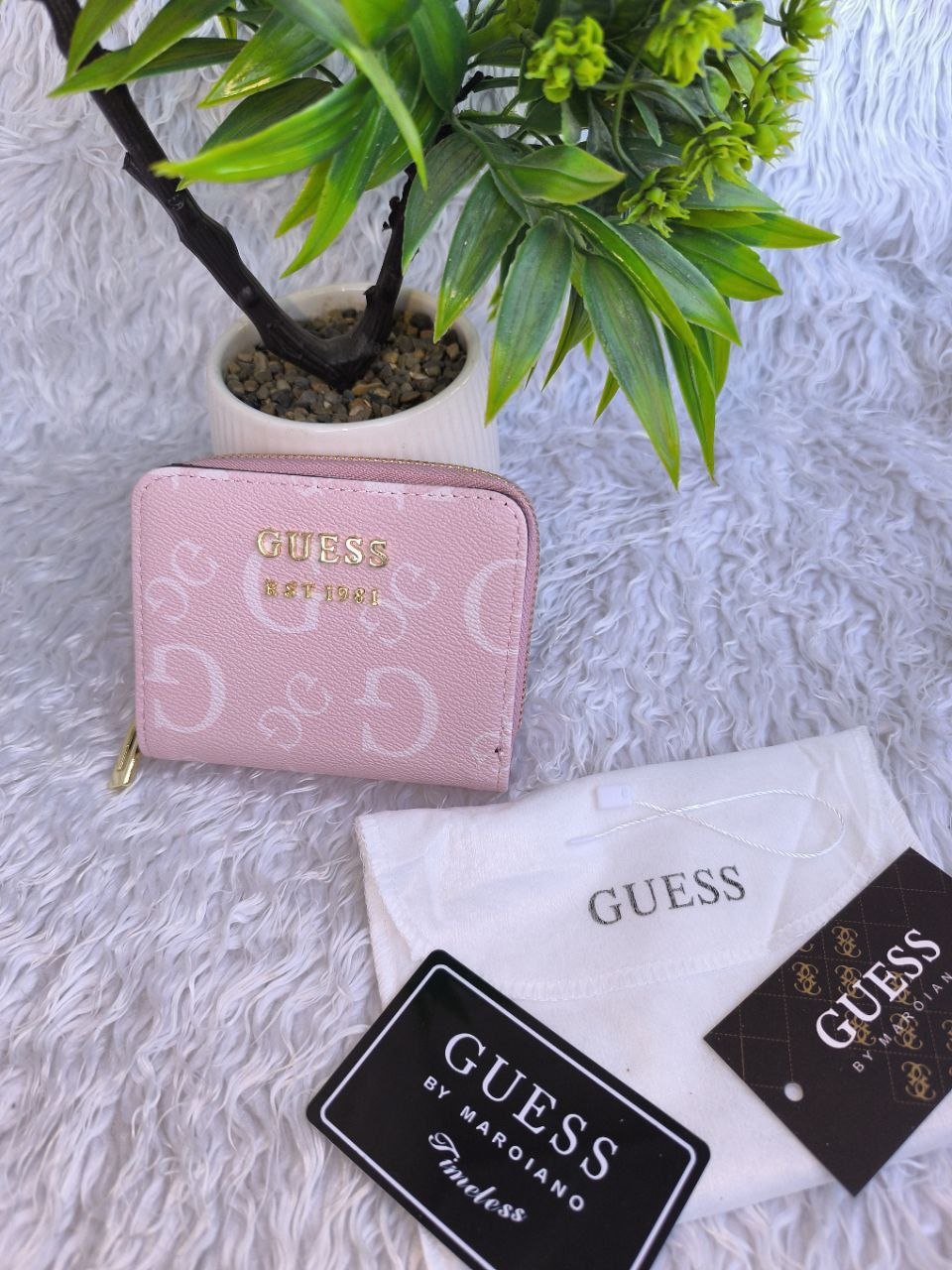 GUESS Timeless Zip-Around Wallet