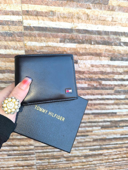 Tommy Hilfiger Classic Leather Passcase Bifold Wallet