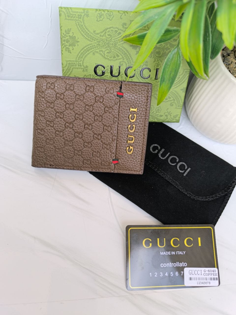 Gucci Men's G-6040 Bi-Fold Wallet